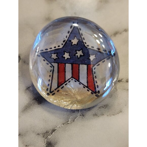 Vintage Patriotic Star Brooch Glass Pin With American Flag Design - Picture 2 of 4